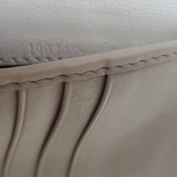 Gucci bi-fold wallet - Picture 9 of 12